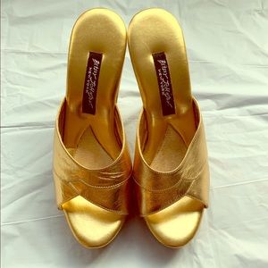 Betsy Johnson golden stilettos vintage